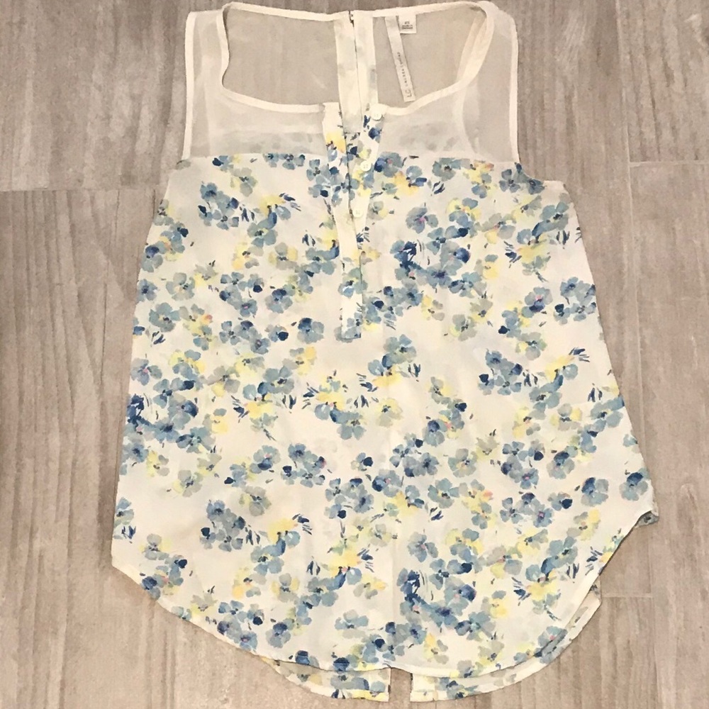 XS Lauren Conrad hi-lo Floral Blouse